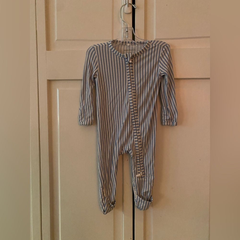 EUC Posh Peanut convertible footie double zippered blue and white striped.